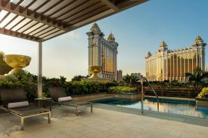 Bazén v ubytování JW Marriott Hotel Macau nebo v jeho okolí
