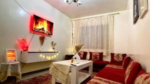 Posezení v ubytování Cozy Airport apartment only 5 minutes walk