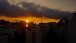 Východ nebo západ slunce při pohledu z apartmánu nebo okolí