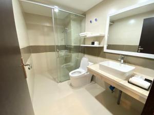 Phòng tắm tại The Nova Hotel & Apartment +25 ảnh