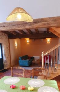 Posezení v ubytování Sancerre centre, Appartement duplex et ou Chambre indépendante, modulable