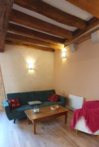 Posezení v ubytování Sancerre centre, Appartement duplex et ou Chambre indépendante, modulable