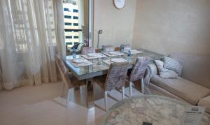 Posezení v ubytování ROYAL BEACH RESIDENCES 2