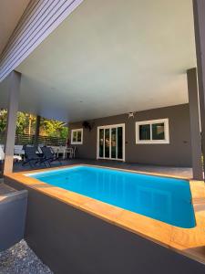 Bazén v ubytování Hornbill Pool Villas Koh Chang nebo v jeho okolí + 42 fotografií