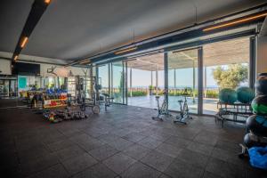 Fitness centrum a/nebo fitness zařízení v ubytování Charming one bedroom Apartment in The Resort