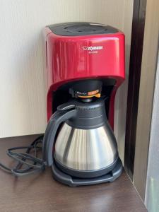 ホステル今鶴 ダブルルーム 301号室 커피 또는 티 포트
