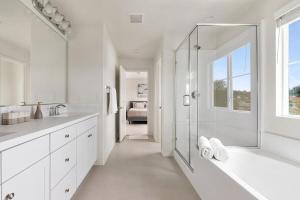 Gambar di galeri bagi Sunnyside Up SD Gem di San Diego