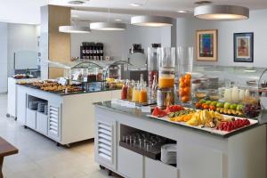 Comida no hotel ou em algum lugar perto