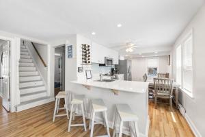 Billede fra billedgalleriet på Copacabana Beach house 5 bedrooms downtown OCMD i Ocean City