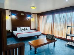 Postel nebo postele na pokoji v ubytování Hua Hin Loft + 37 fotografií