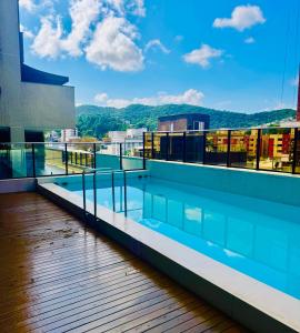 Bazén v ubytování Apto en Condominio parque de las naciones II nebo v jeho okolí