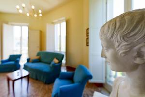 Ruang duduk di Villa Preziosa al Pizzo 3 km da Sorrento