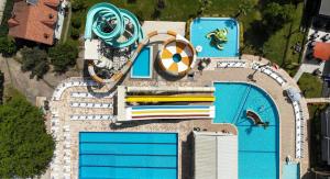 Bazén v ubytování Sapanca Aqua Wellness Spa Hotel nebo v jeho okolí