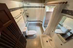 ห้องน้ำของ Baan Nam Pen Resort