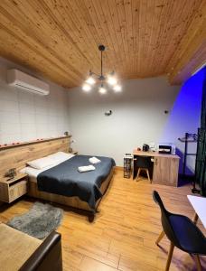 Postel nebo postele na pokoji v ubytování Sairme Glampings