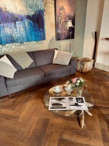Gallery image of Art Residence, Beat Schild in Brienz +3 photos