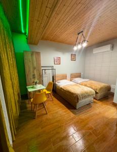 Postel nebo postele na pokoji v ubytování Sairme Glampings