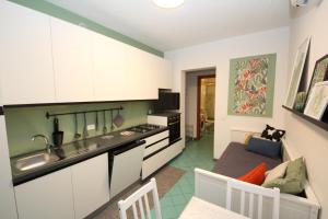 Kuchyň nebo kuchyňský kout v ubytování Residence Sole e Mare appartamenti