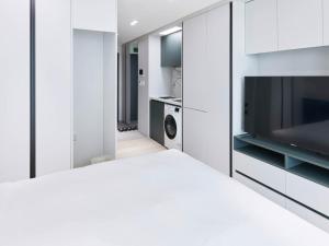 Kuchyň nebo kuchyňský kout v ubytování NewCZ Centum Hotel