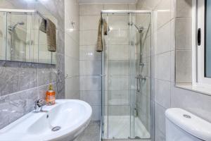 Ένα μπάνιο στο New Studio in Msida