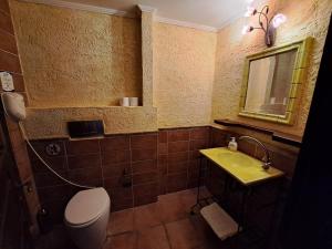 Koupelna v ubytování Smaragdi Luxury Apartments + 37 fotografií