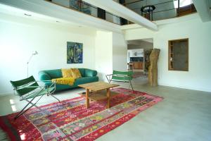 Istumisnurk majutusasutuses Sibyllenhof, Denkmalgeschütztes Reetdachanwesen in ruhiger Alleinlage