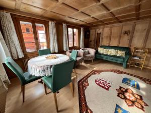Prostor za sedenje u objektu Apartment Astrid