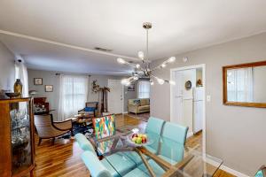 Galeriebild der Unterkunft Texas Rodeo in Kerrville + 20 Fotos