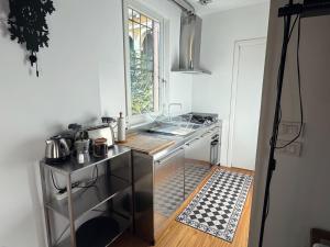 A kitchen or kitchenette at Capitan Antonin