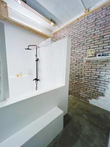 Bagno di White&Light B&B