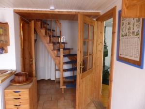 Stella في بريرو: درج حلزوني في منزل صغير +9 صور