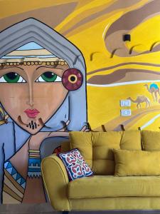 Area soggiorno di Bedouin Hostel- دار البدوي