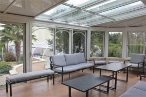 Posedenie v ubytovaní Piscine chauffée-Beauval et Châteaux-