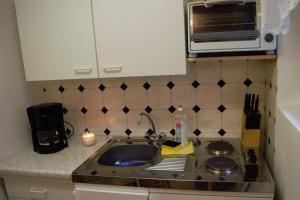 Kuchyň nebo kuchyňský kout v ubytování Ferienwohnung am Kurpark + 2 fotografie