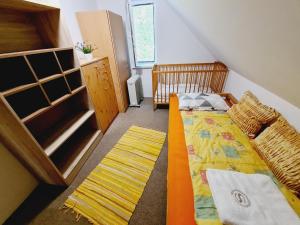Postel nebo postele na pokoji v ubytování Vízparti nyaraló