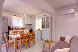 Kuchyň nebo kuchyňský kout v ubytování Aelia Ithaca Apartments