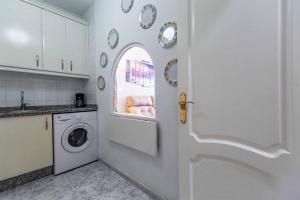 Kuchnia lub aneks kuchenny w obiekcie Perla 5 - 1 bed 1 bath beach view