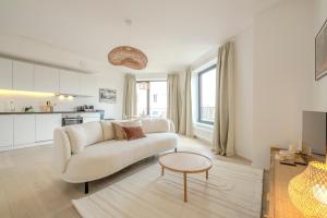 Kuchyň nebo kuchyňský kout v ubytování Lumineux appartement 1 chambre au cour de Schaerbeek