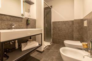 Koupelna v ubytování B&B HOTEL Sassari