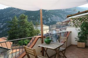 Nespecifikovaný výhled na hory nebo výhled na hory při pohledu z bed and breakfast
