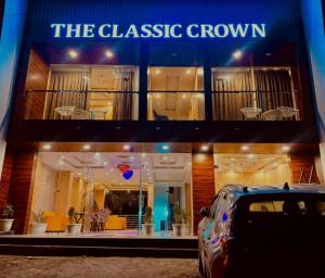 Fotografie z fotogalerie ubytování The Classic Woods Palace - #mountain view #open terrace #parking #premium rooms with balcony #best selling hotel in mussoorie v destinaci Mussoorie
