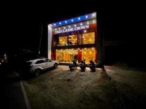 Fotografie z fotogalerie ubytování The Classic Woods Palace - #mountain view #open terrace #parking #premium rooms with balcony #best selling hotel in mussoorie v destinaci Mussoorie