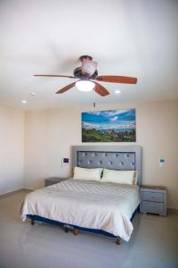 Postel nebo postele na pokoji v ubytování House in Punta Cerritos 3 Bedrooms and Rooftop + 76 fotografií