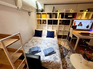 Postel nebo postele na pokoji v ubytování casa en Masnou junto a playa y tren