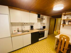 Fotografie z fotogalerie ubytování Ferienwohnung Stargardt in Bad Münder 6 Personen Soutterain v destinaci Bad Münder am Deister + 7 fotografií