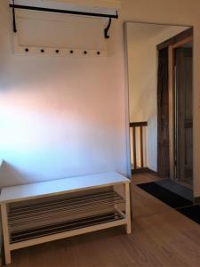 Ein Bett oder Betten in einem Zimmer der Unterkunft Torhaus Rattelsdorf - Wohnung 2 Edelweiß