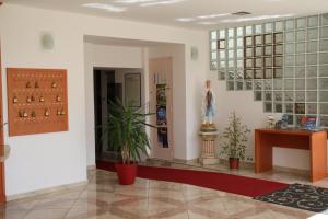 Gallery image of Hôtel Lutetia in Lourdes +29 photos