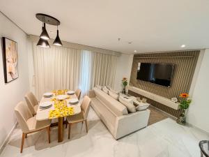 TV/trung tâm giải trí tại Edificio Emperador
