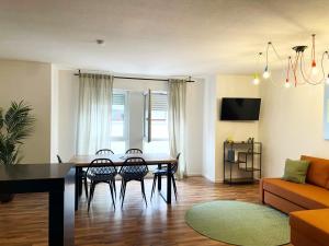 TV a/nebo společenská místnost v ubytování EasyOne Apartments