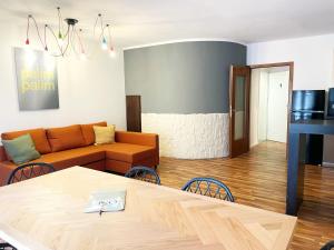 Posezení v ubytování EasyOne Apartments